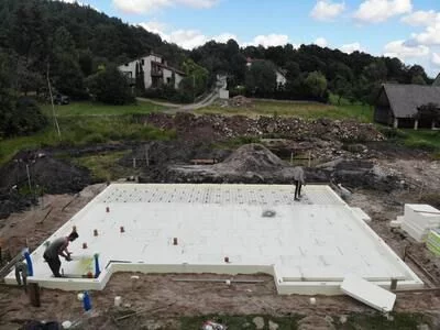 W jakich sytuacjach warto wybrać płytę fundamentową?