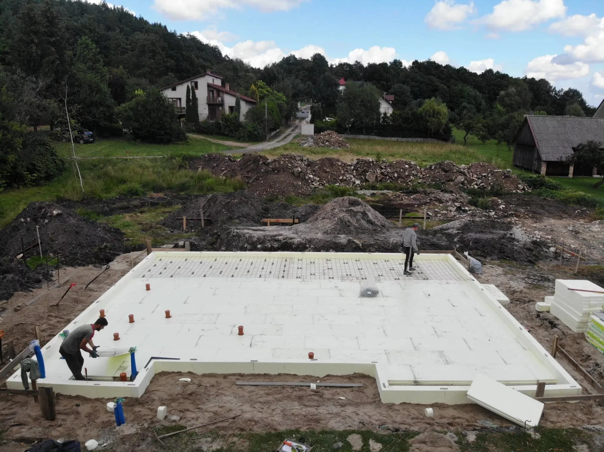 W jakich sytuacjach warto wybrać płytę fundamentową?