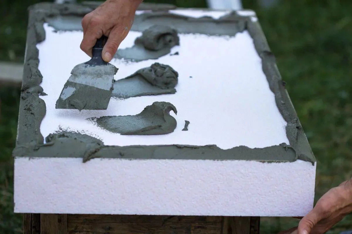 Styropian czy styrodur - jaki wariant zapewni więcej ciepła?